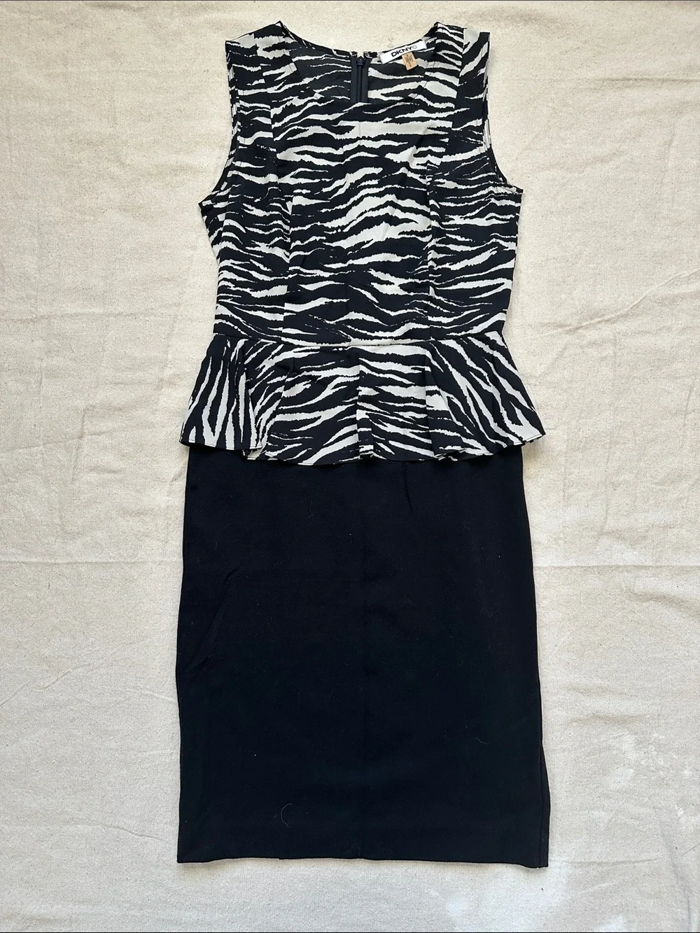 DKNYC Zebra Print Peplum Sheath Dress - Size 2 - Picture 1 of 9